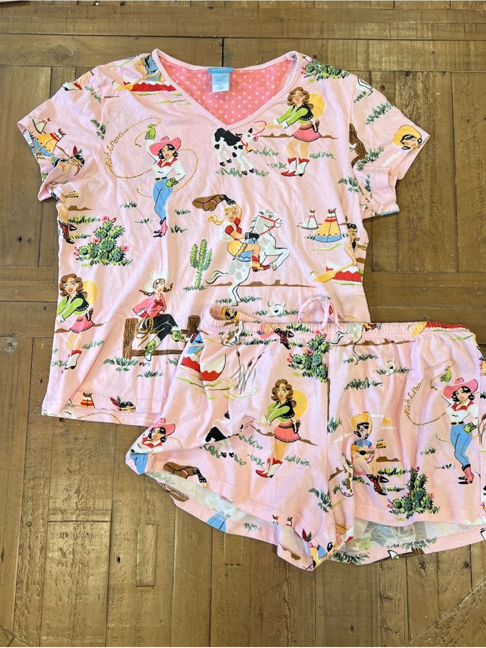 Nick & Nora Retro Cowgirl Two Piece Pajama Set Medium Pink Short V-neck Western